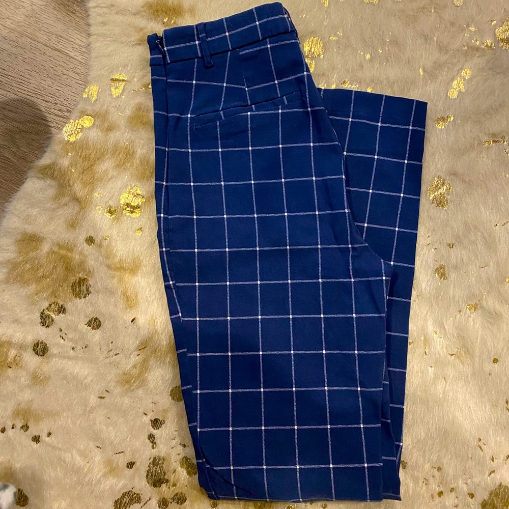 Forever, 21 size small window pane print blue and white cigarette pants